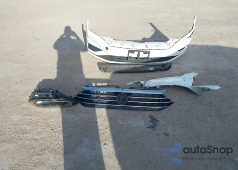 2019 Volkswagen Jetta 1.4T R-Line/1.4T S/1.4T Se z USA, uszkodzony, nr VIN 3VWC57BU7KM200426